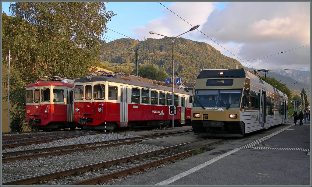 CEV BDe 2/4 und GTW in Blonay.
15.10.2012