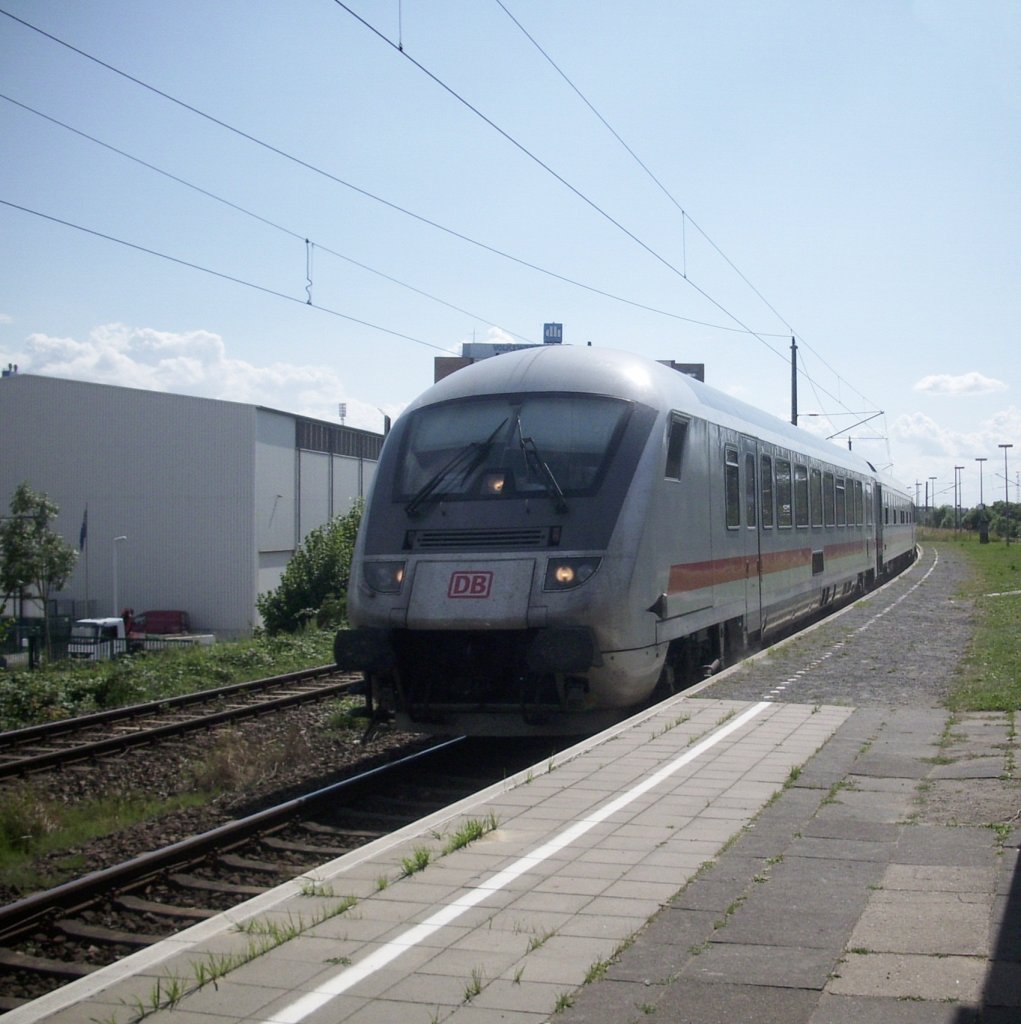IC nach Otseebad Binz am R�gendammbahnhof am 03.08.2012
